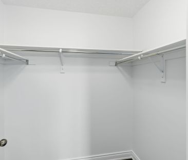 For Lease - 8139 Buckeye Crescent, Niagara Falls, Ontario - Photo 2