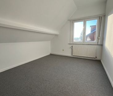 Ruim twee slaapkamer appartement met staanplaatsen - Photo 4