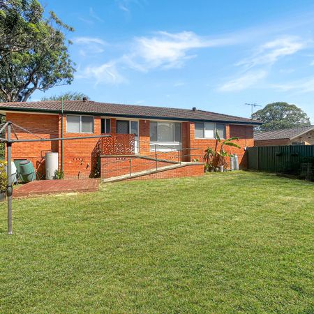 Located in Quiet Street! - Photo 2