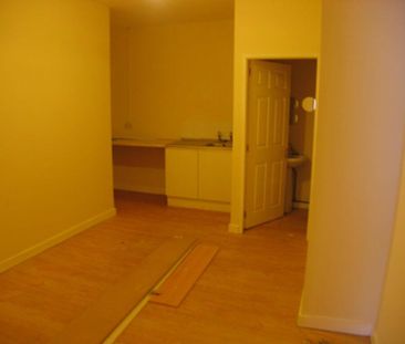 Property to rent - Photo 3