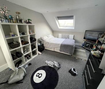 6 bedroom terraced house to rent - Photo 4