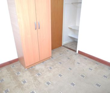 2 bedroom semi-detached house to rent - Photo 5