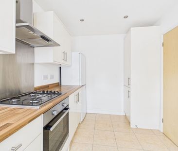 2 Bedroom - Photo 2