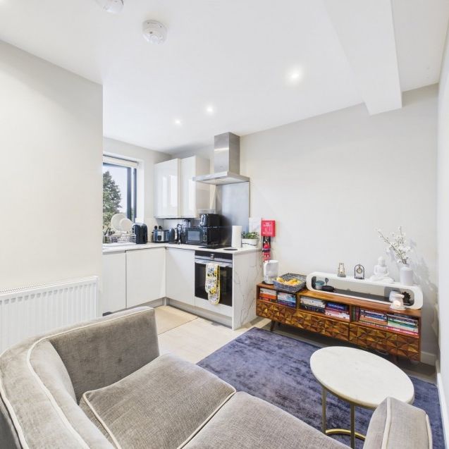 Long Lane, Staines-upon-Thames, Surrey,TW19 - Photo 1