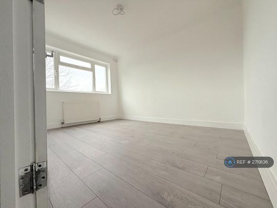 2 bedroom maisonette to rent - Photo 1