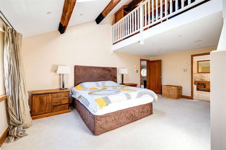 A charming country home with far reaching views and equestrian facilities, situated in about 7.6 acres. - Photo 5