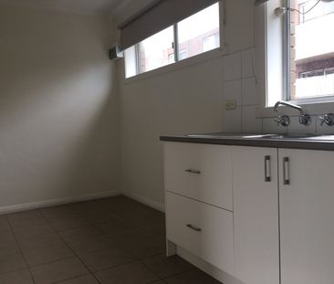 3/29 Caroline Street, Hawthorn East VIC 3123 - Photo 3