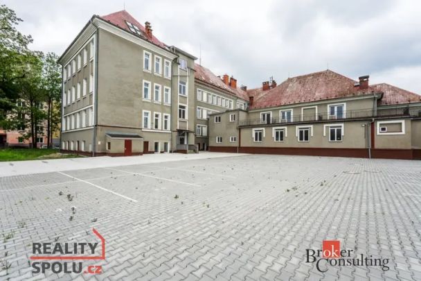 Pronájem bytu 1+kk 26 m - Fotografie 1