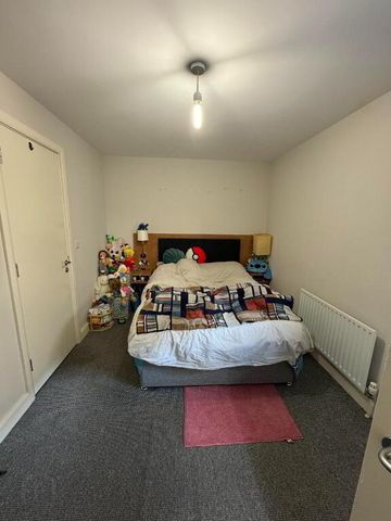 910 College Court Central, 56 King Street, Belfast, BT1 6BZ - Photo 2