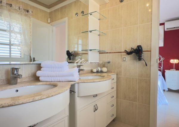 Chalet pareado · Alquiler a largo plazo ·