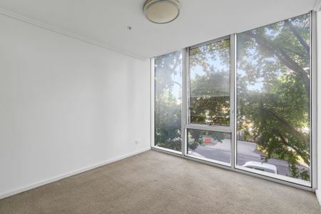 Light-Filled Three-Bedroom with Leafy Green Outlooks - Photo 2