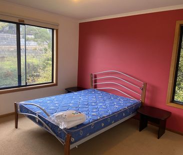 HOBART, 3 bedroom, 2 bathroom + study - Photo 5