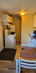 CHAMBRE À LOUER À SAINT-AGATHE-DES-MONTS,PRES DE TOUT LES SERVICES. - Photo 3