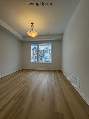 For Lease - 90 Pearen Lane, Barrie, Ontario - Photo 2