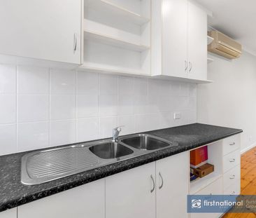 WELL PRESENTED TWO BEDROOM UNIT OFFERING A GREAT LIFESTYLE - Photo 6