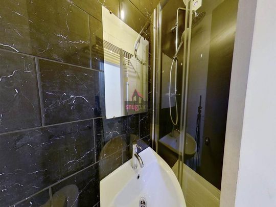 8 bedroom house to rent - Photo 1