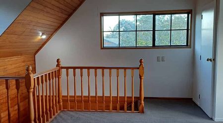 One bedroom with separate living area - Photo 4