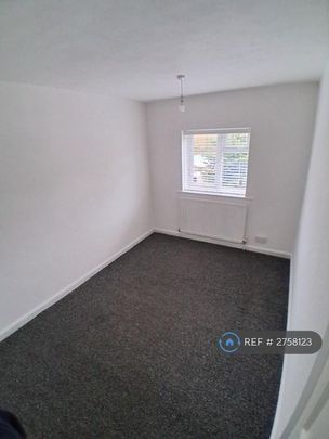 2 bedroom end of terrace house to rent - Photo 1