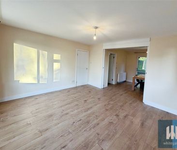 Springwood Hall Gardens, Springwood, Huddersfield, HD1 - Photo 2