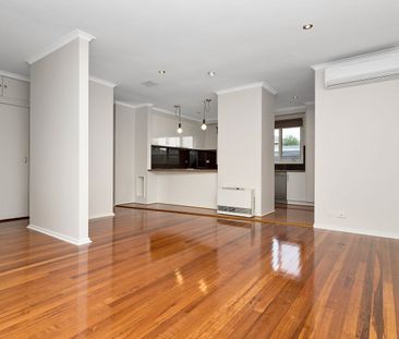 Private & Well maintained Villa Unit - Photo 2