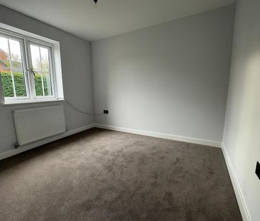 3 bedroom House To Let Total Size: 1045 SQ FT - Photo 5