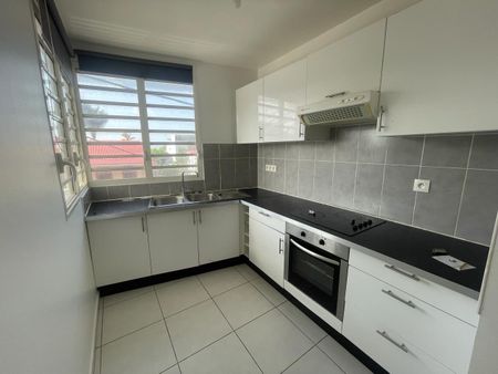 Location Appartement 3 pièces 60m² CAYENNE 97300 - Photo 2