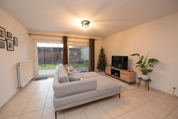 Gelijkvloers appartement in centrum Waregem met tuintje & garage. - Foto 1