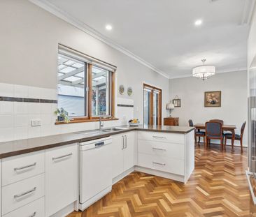 Charming Rental in Linden Park - Photo 6