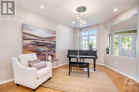 For Lease - 208 Kinloch Court, Barrhaven, Ontario - Photo 2