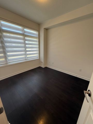 For Lease - 3094 Ernest Applebe Boulevard, Oakville, Ontario - Photo 3