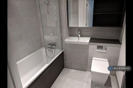 2 bedroom flat to rent - Photo 5