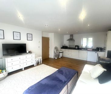 2 bedroom apartment to rent - Photo 2