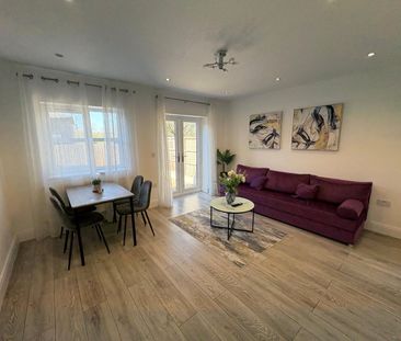 Crescent Drive, Aldershot, Hampshire, GU12 - Photo 1