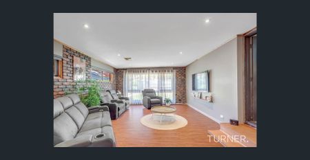 Delightful Four Bedroom Family Home - Photo 2