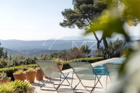 Tourrettes sur Loup - Bastide Provençale avec vue mer - Photo 3