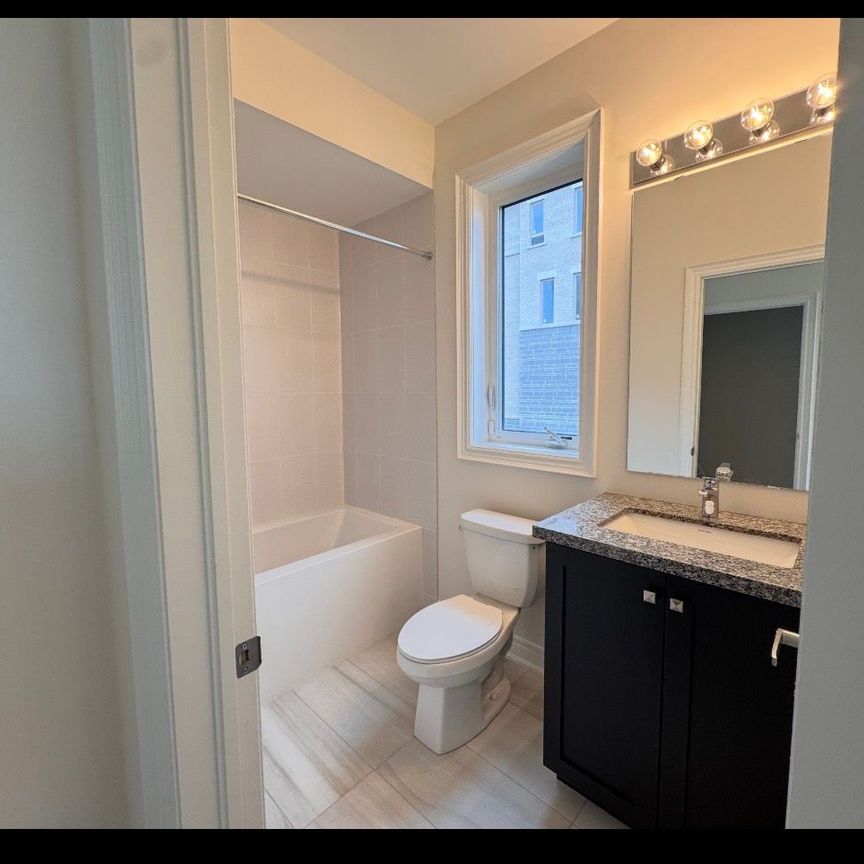 For Lease - 553 Vine Cliff Boulevard Unit# Main, Markham, Ontario - Photo 1