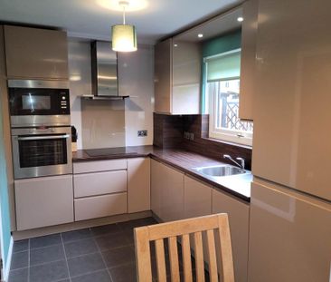 2 bedroom terraced house to rent - Photo 3