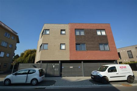 Appartement met 2 kamers, terras en staanplaats - Photo 5