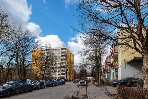 Sehr schöne möblierte Wohnung in Moosach - Foto 1