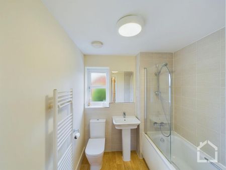 2 bedroom maisonette to rent - Photo 3