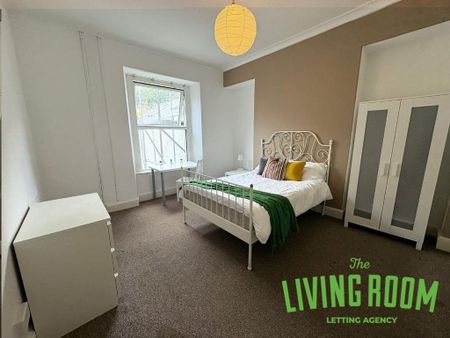 6 bedroom house to rent - Photo 2