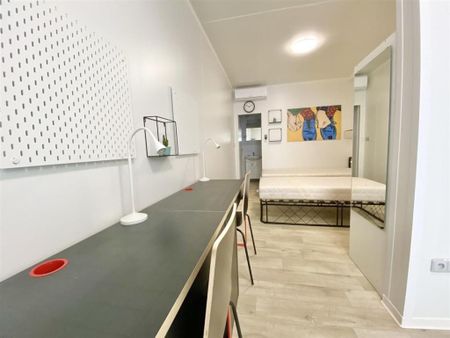 Pronájem bytu 1+kk 17 m2 - Фото 3