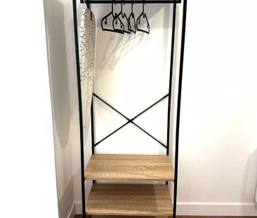 A LOUER TRES BEL APPARTEMENT MEUBLE EN PLEIN CENTRE VILLE DE ST QUE... - Photo 4