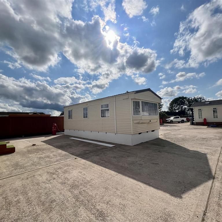 2 bedroom mobile home to rent - Photo 1