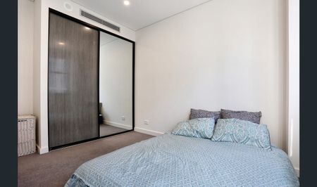 Modern 1-Bedroom Apartment for Rent in Waterloo - Photo 4