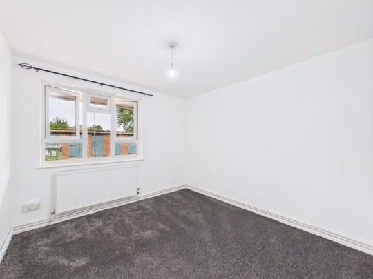 4 bedroom detached house to rent - Photo 1