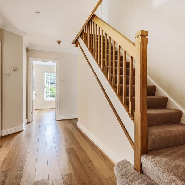 4 bedroom terraced house to rent - Photo 1