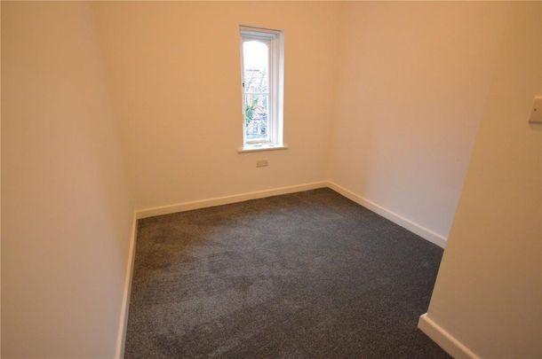 2 bedroom property to rent - Photo 1