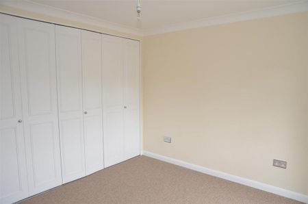 2 bedroom maisonette to rent - Photo 3