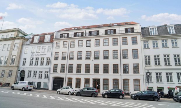 Bedste beliggenhed med køkkenalrum og walk-in! - Photo 1